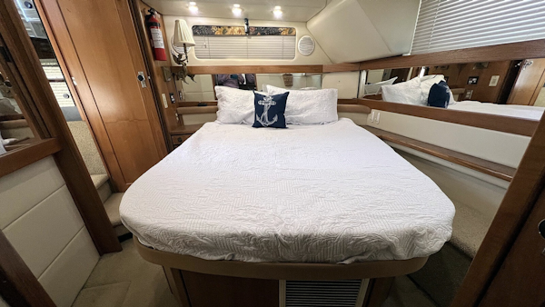 Bayliner-4087 CPMY 1999-Gallivanting Norfolk-Virginia-United States-Master Stateroom Starboard-6256608