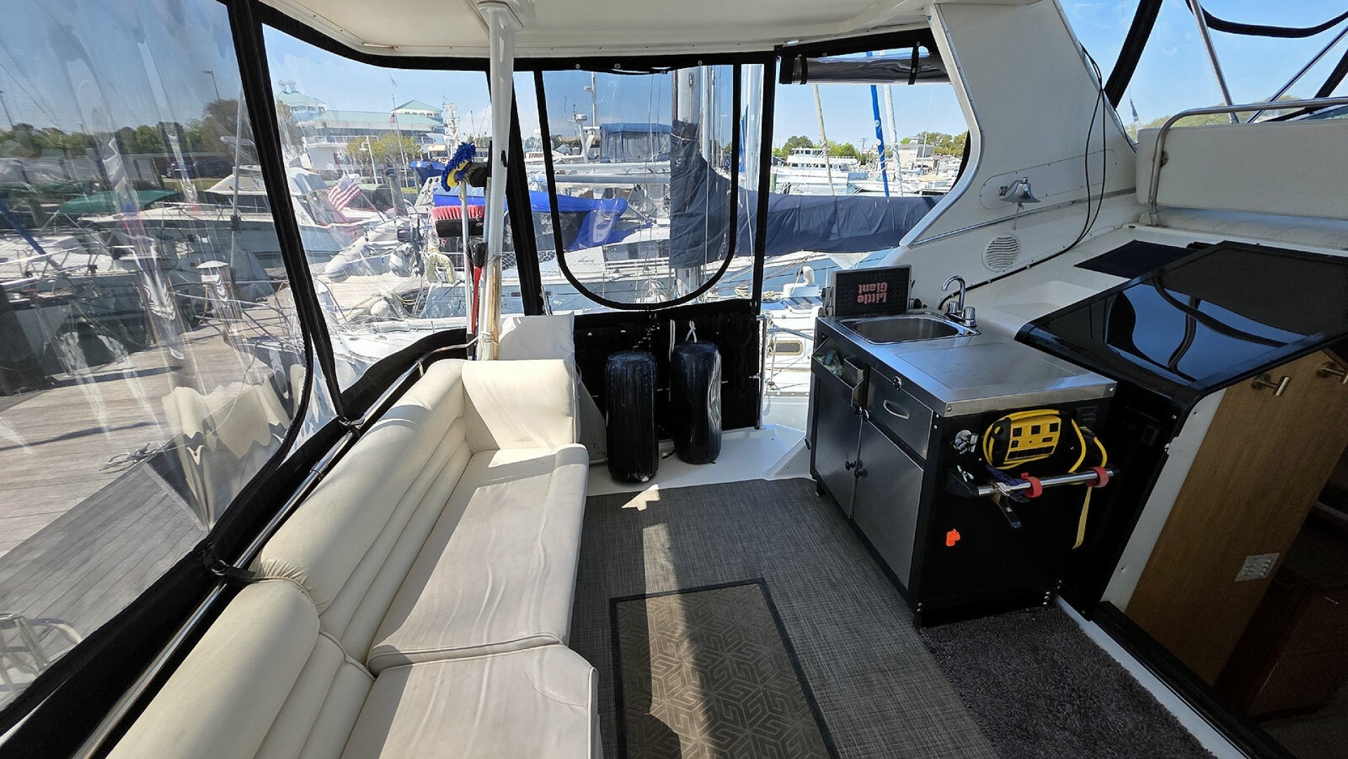 Bayliner-4087 CPMY 1999-Gallivanting Norfolk-Virginia-United States-Sundeck Port-6048192 | Thumbnail