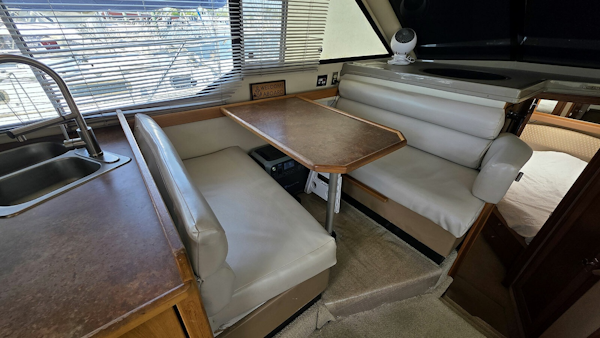 Bayliner-4087 CPMY 1999-Gallivanting Norfolk-Virginia-United States-Main Cabin Dinette-6048197