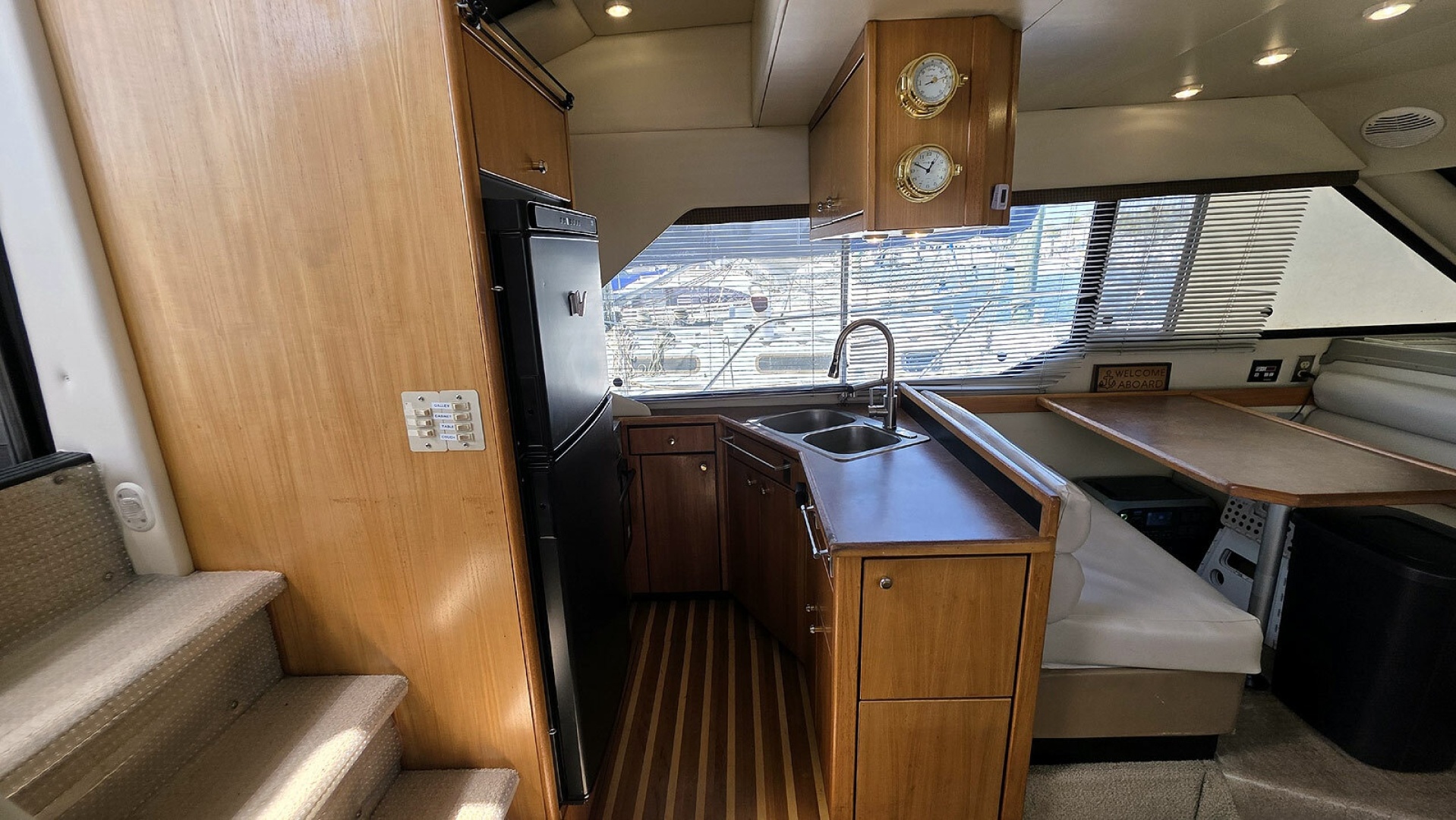 Bayliner-4087 CPMY 1999-Gallivanting Norfolk-Virginia-United States-Main Cabin Galley Port-6048199 | Thumbnail