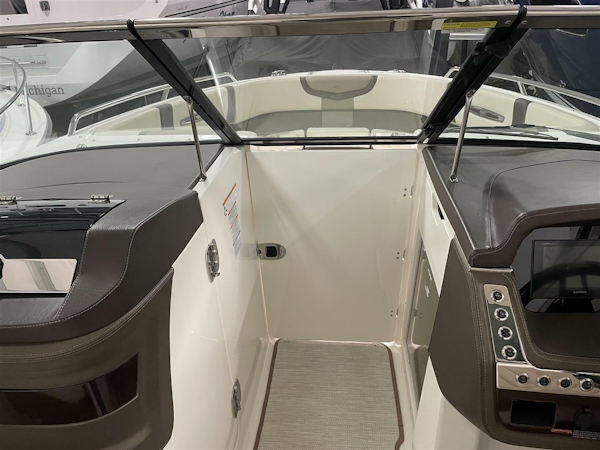 Chaparral-297 SSX 2019 -Charlevoix-Michigan-United States-6047619