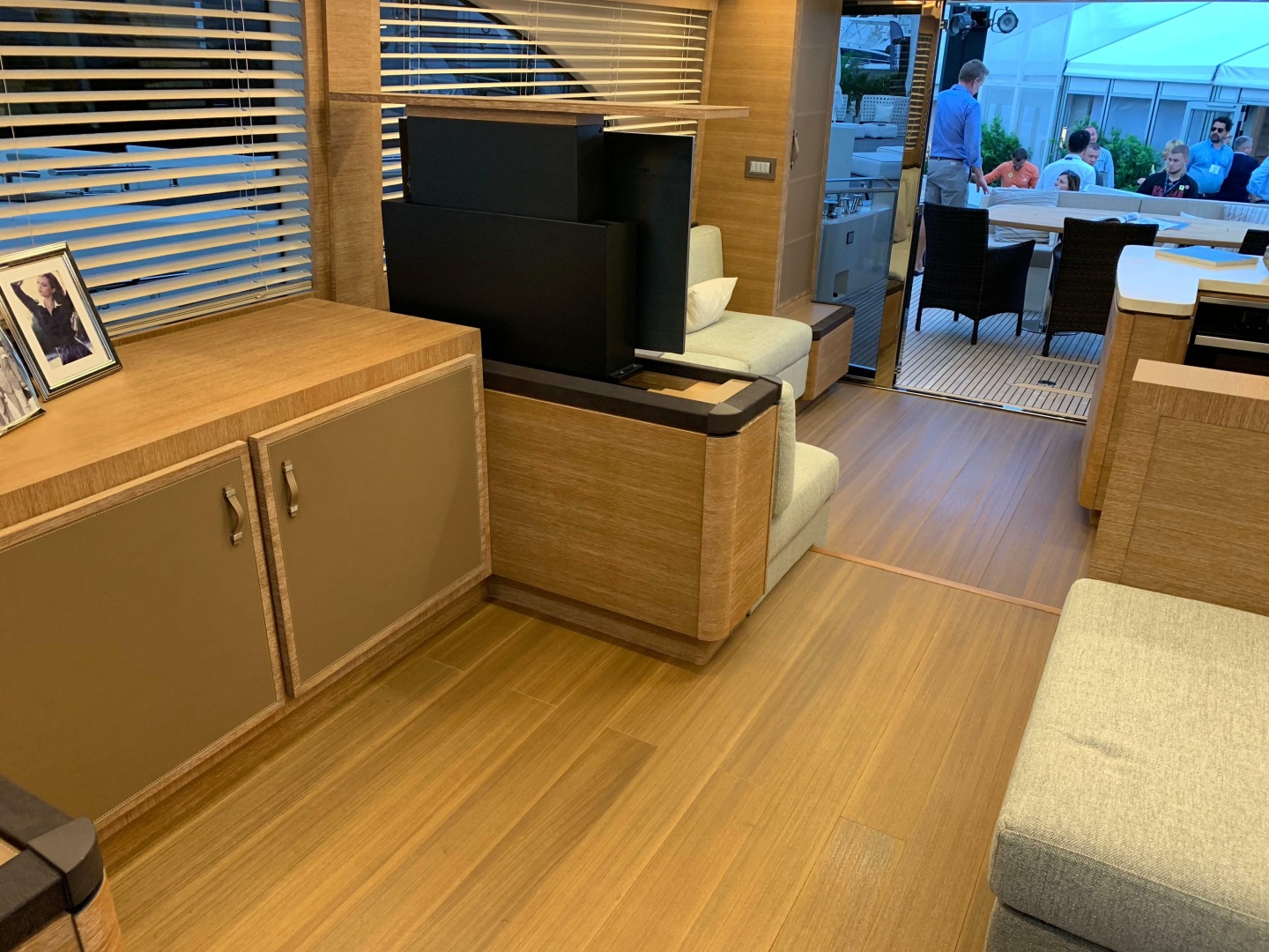 Monte Carlo Yachts-MCY 65 2018-Remedy Fort Lauderdale-Florida-United States-6048101 | Thumbnail