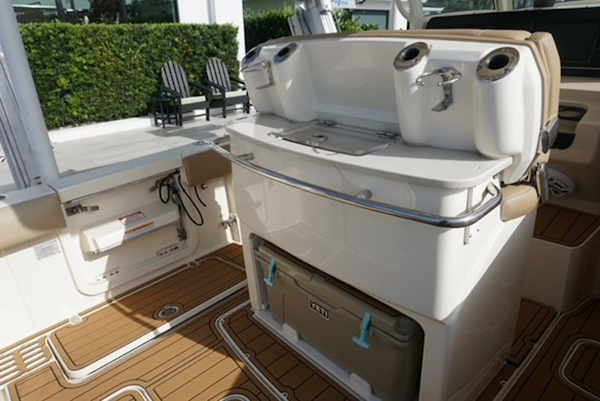 Scout-300 LXF 2017 -Delray Beach-Florida-United States-6780867