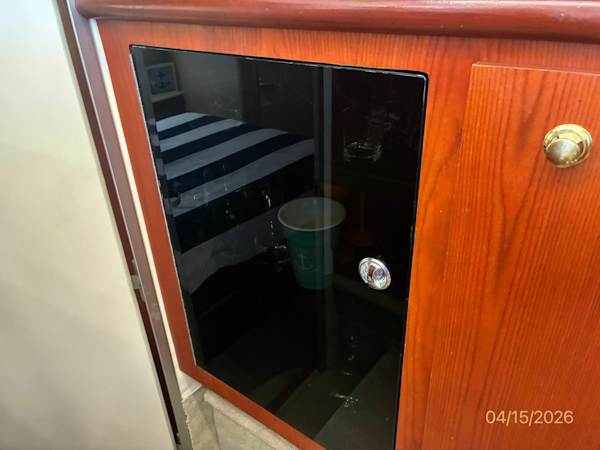 Maxum-4100 SCA 1998-Knot Complaining Daytona Beach-Florida-United States-41 Maxum Glass Fronted Locker-6063834