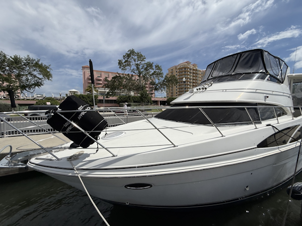Carver-44 CMY 2006-Mist Approach St Petersburg-Florida-United States-6052650