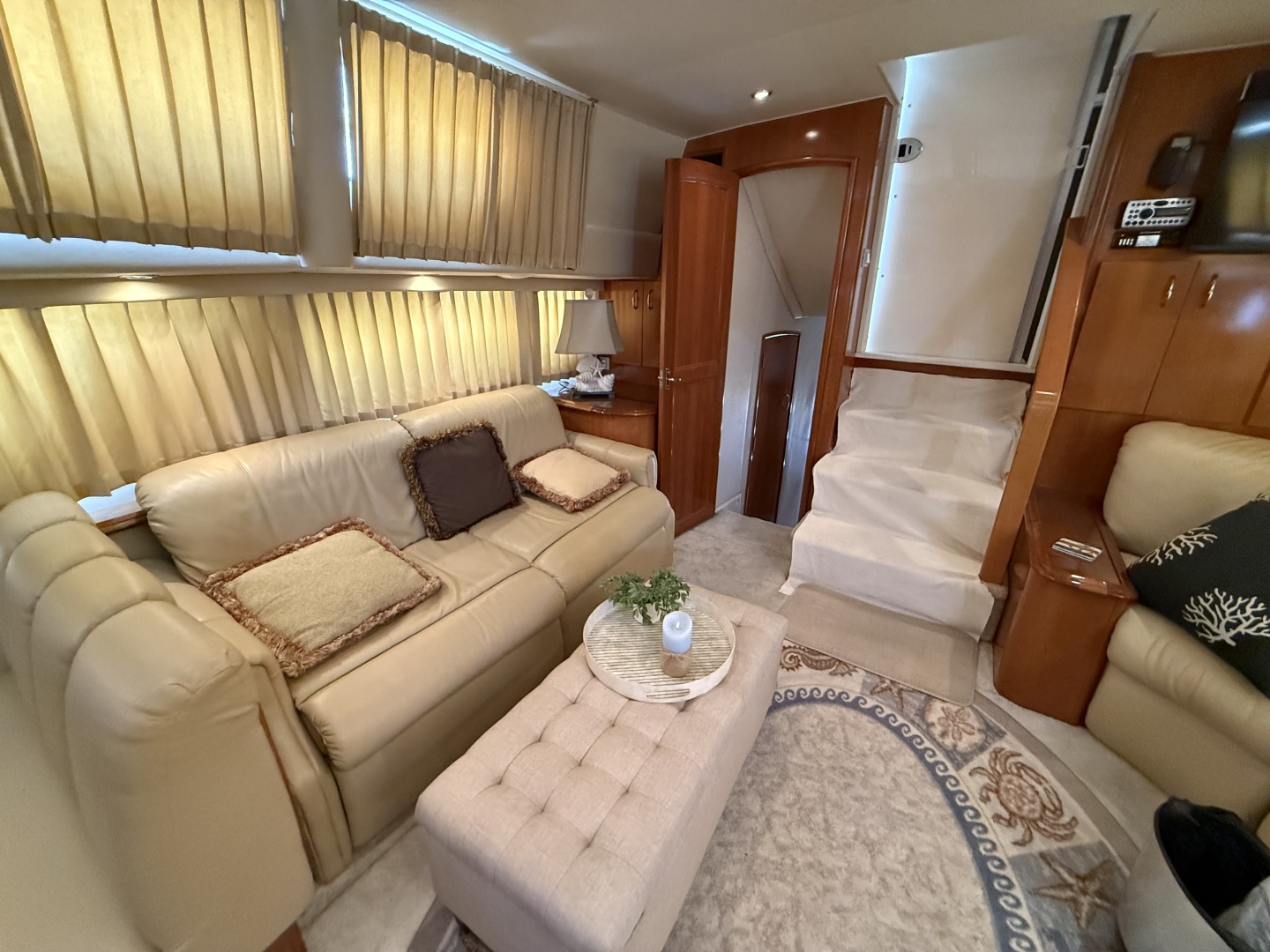 Carver-44 CMY 2006-Mist Approach St Petersburg-Florida-United States-6052215 | Thumbnail