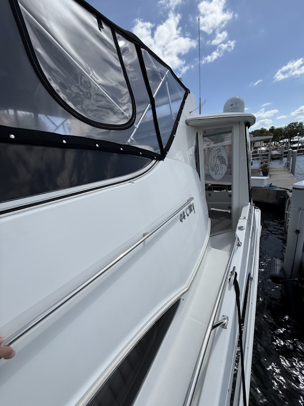 Carver-44 CMY 2006-Mist Approach St Petersburg-Florida-United States-6052651