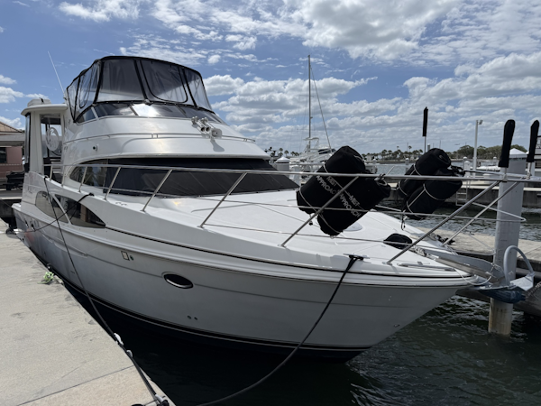 Carver-44 CMY 2006-Mist Approach St Petersburg-Florida-United States-6052654