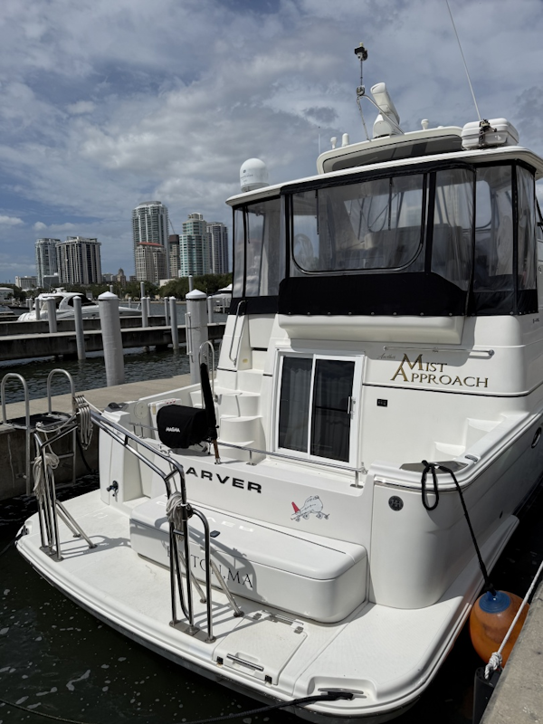 Carver-44 CMY 2006-Mist Approach St Petersburg-Florida-United States-6052509