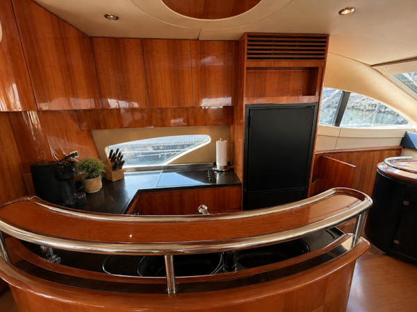 Azimut-Fly 62 2005-ALADDIN Vancouver-British Columbia-Canada-6105686