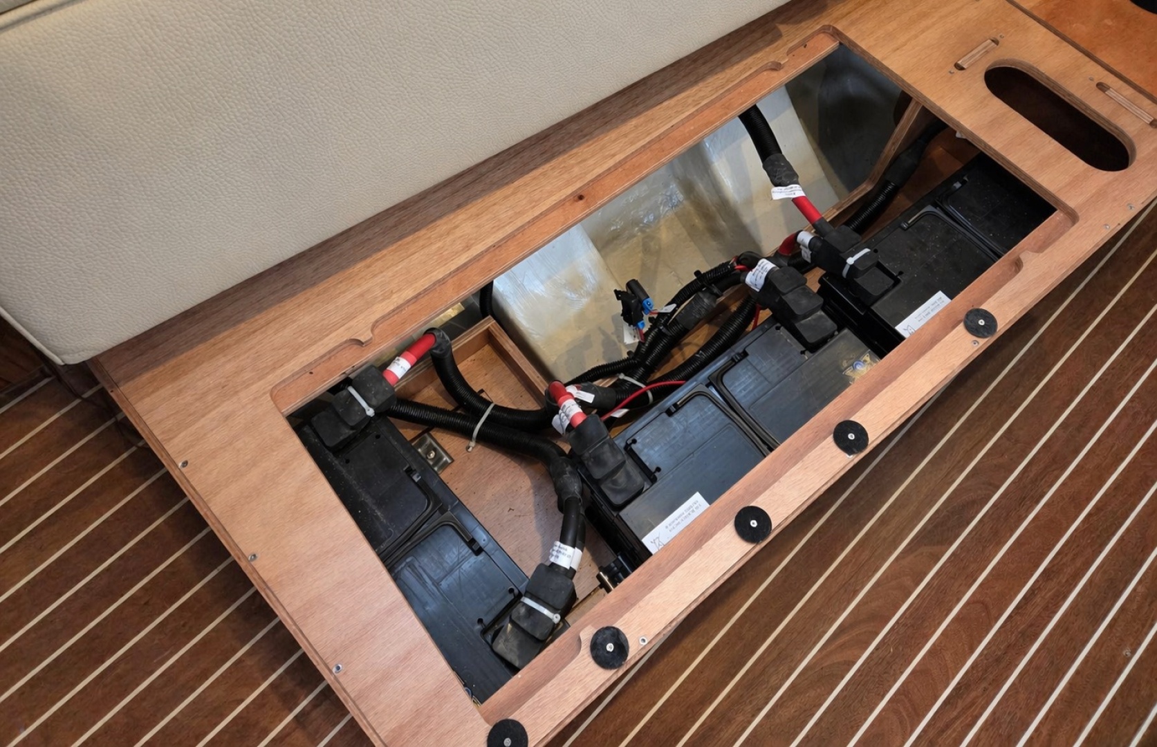 Bavaria-Cruiser 34 2021-Skal Bremerton-Washington-United States-Battery compartment-6051242 | Thumbnail