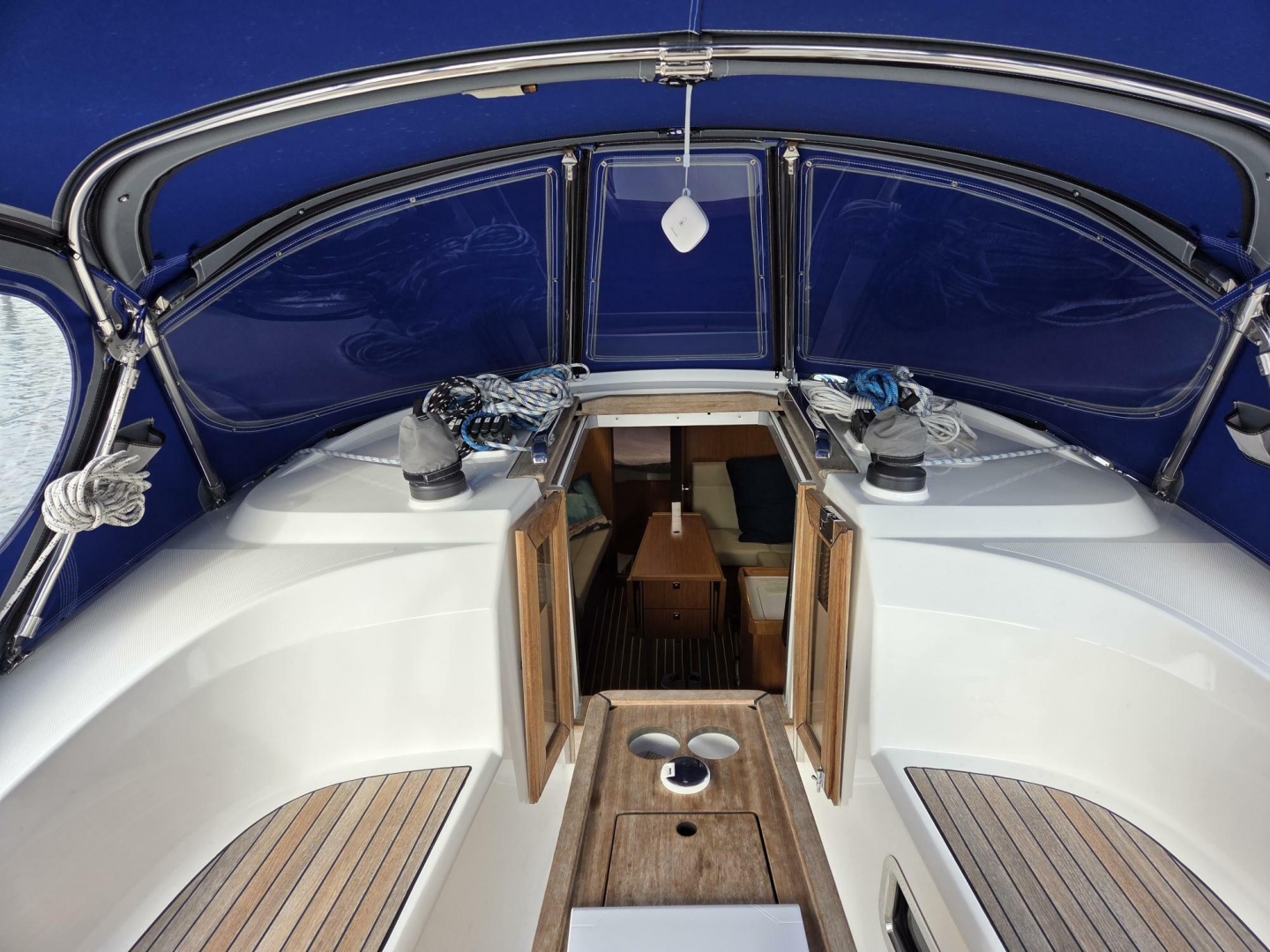 Bavaria-Cruiser 34 2021-Skal Bremerton-Washington-United States-Cockpit looking toward companionway-6051071 | Thumbnail