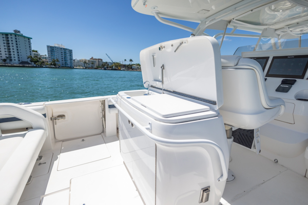 Intrepid-400 Cuddy 2014 -Miami-Florida-United States-6067128