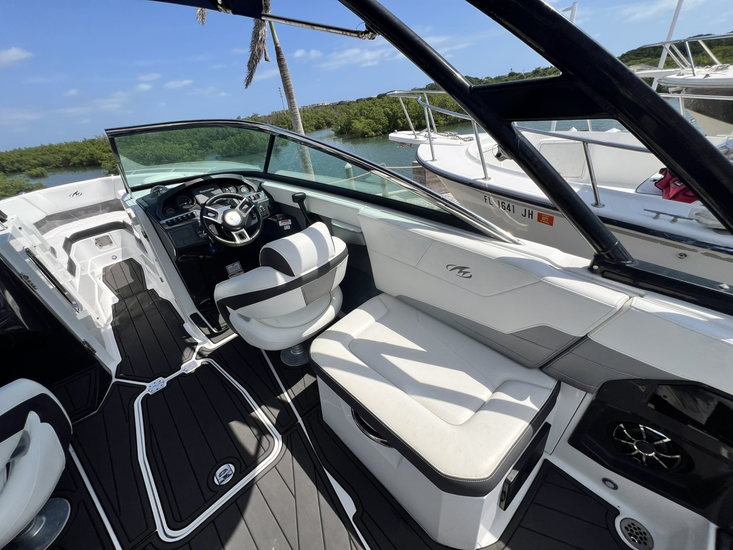 Monterey-268SS 2015-Blue Bayou Daytona Beach-Florida-United States-6286032 | Thumbnail