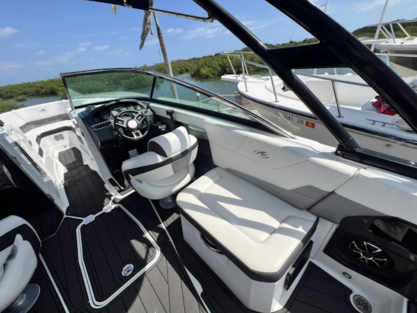 Monterey-268SS 2015-Blue Bayou Daytona Beach-Florida-United States-6286032