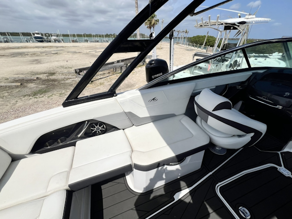 Monterey-268SS 2015-Blue Bayou Daytona Beach-Florida-United States-6286033