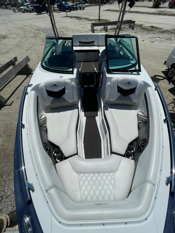 Monterey-268SS 2015-Blue Bayou Daytona Beach-Florida-United States-6054253