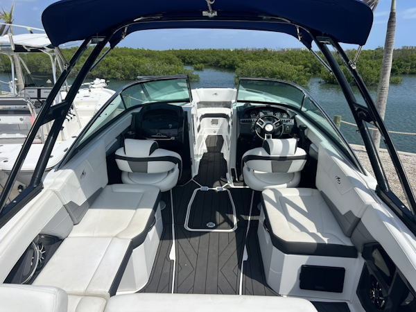 Monterey-268SS 2015-Blue Bayou Daytona Beach-Florida-United States-6286022