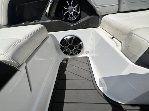 Monterey-268SS 2015-Blue Bayou Daytona Beach-Florida-United States-6286035