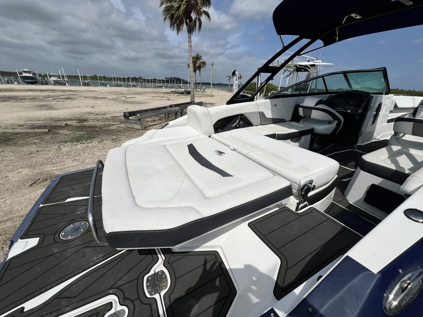Monterey-268SS 2015-Blue Bayou Daytona Beach-Florida-United States-6286025 | Thumbnail