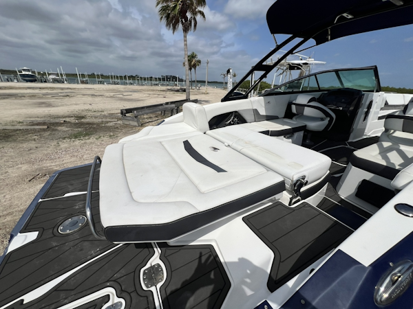Monterey-268SS 2015-Blue Bayou Daytona Beach-Florida-United States-6286025