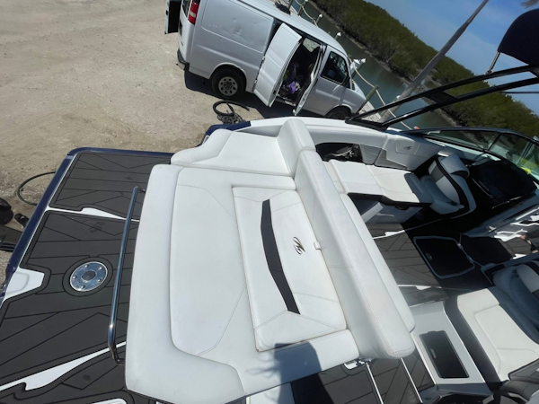 Monterey-268SS 2015-Blue Bayou Daytona Beach-Florida-United States-6054255