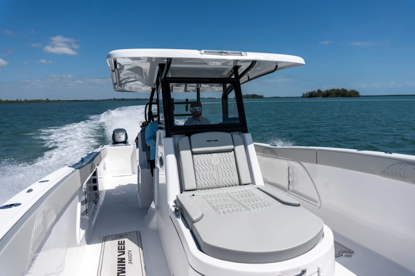 Twin Vee-340 GFX CC 2026 -Fort Lauderdale-Florida-United States-6051883