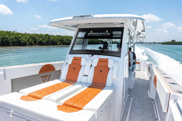 Twin Vee-400 GFX2 CC 2026 -Fort Lauderdale-Florida-United States-6051936