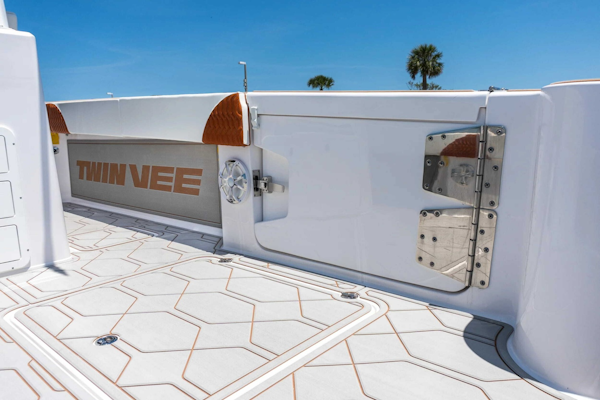 Twin Vee-400 GFX2 CC 2026 -Fort Lauderdale-Florida-United States-6051947