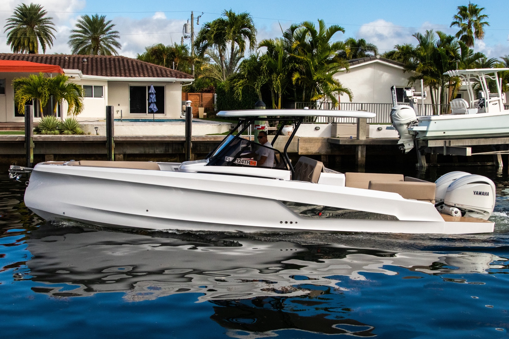 Other-Sterk 31 2024 -Fort Lauderdale-Florida-United States-6052095 | Thumbnail