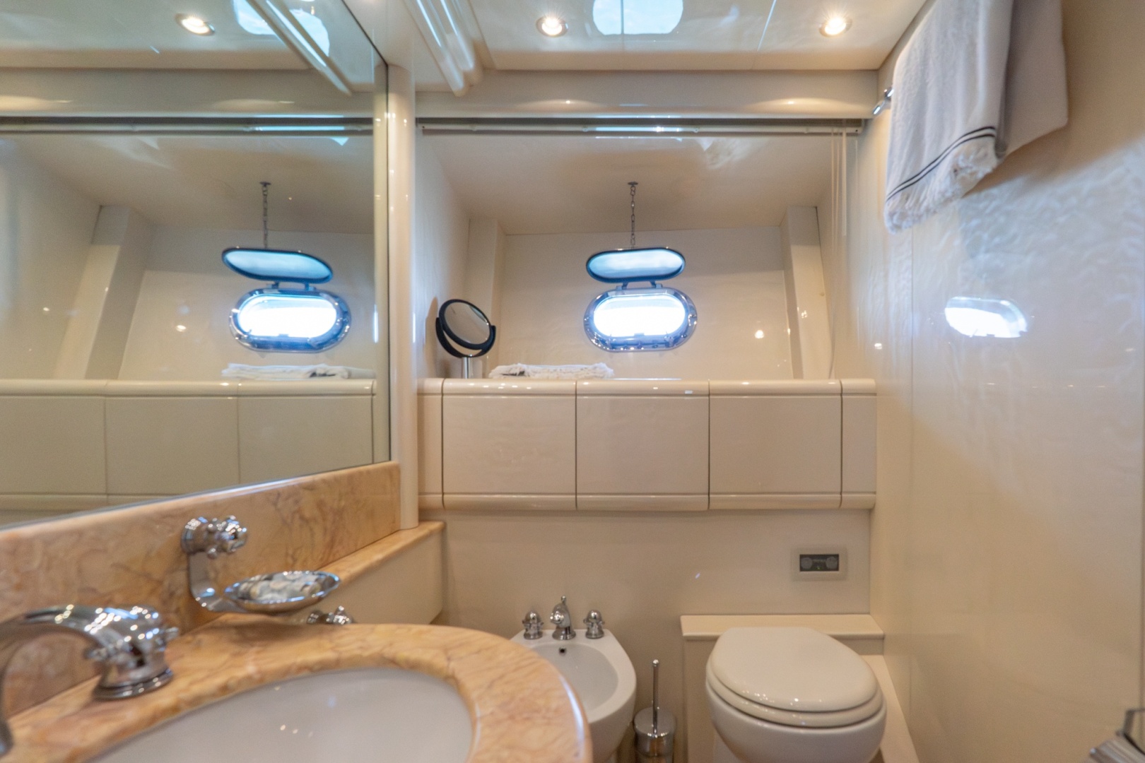Mangusta-72 2004 -Dania Beach-Florida-United States-6110528 | Thumbnail