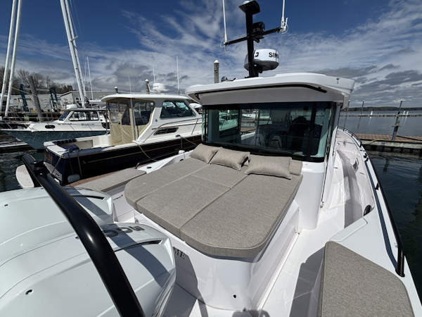 Axopar-37XC Cross Cabin 2023-OHANA Freeport-Maine-United States-6052232