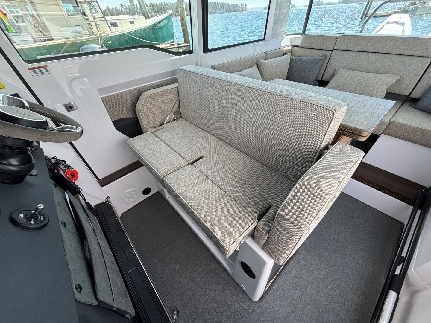Axopar-37XC Cross Cabin 2023-OHANA Freeport-Maine-United States-6052278 | Thumbnail