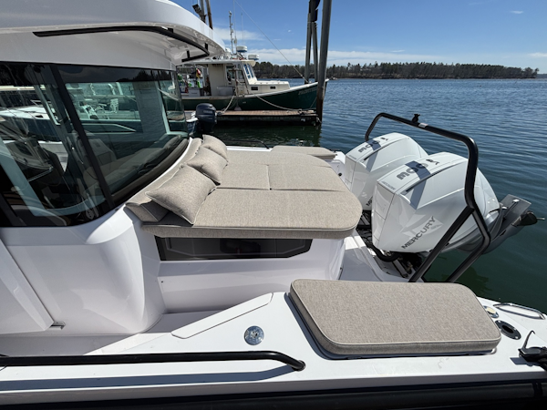 Axopar-37XC Cross Cabin 2023-OHANA Freeport-Maine-United States-6052228
