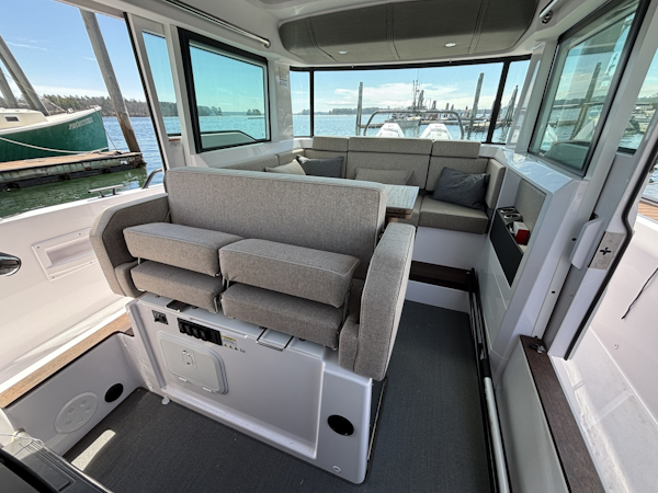 Axopar-37XC Cross Cabin 2023-OHANA Freeport-Maine-United States-6052238