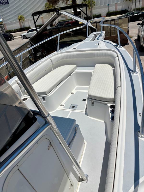 Boston Whaler-26 Outrage 2001 -Riviera Beach -Florida-United States-6077067