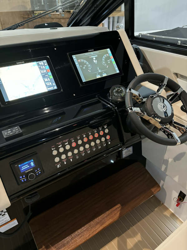 Cruisers Yachts-42 GLS OB 2024 -Sag Harbor-New York-United States-6052796