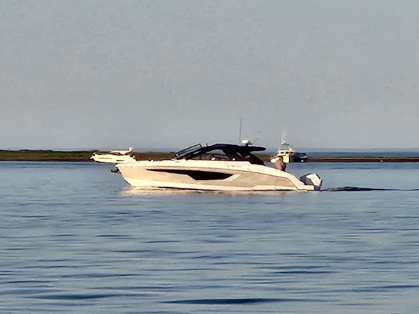 Cruisers Yachts-42 GLS OB 2024 -Sag Harbor-New York-United States-6052775
