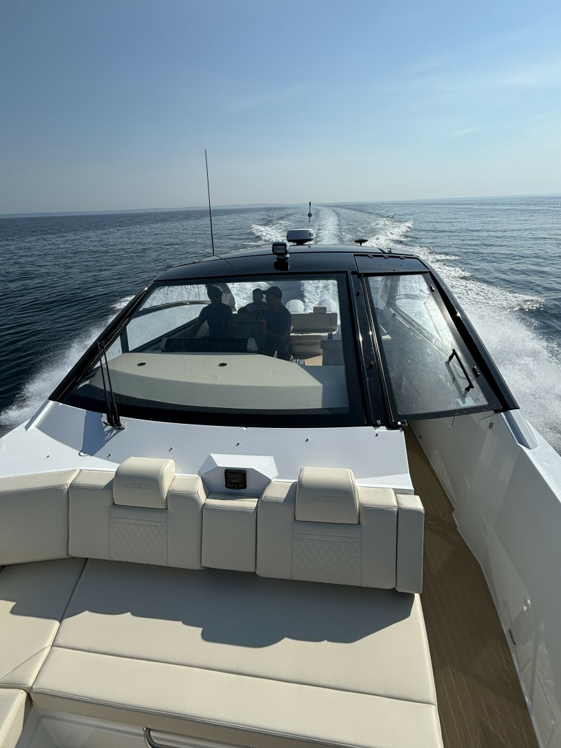 Cruisers Yachts-42 GLS OB 2024 -Sag Harbor-New York-United States-6052777 | Thumbnail