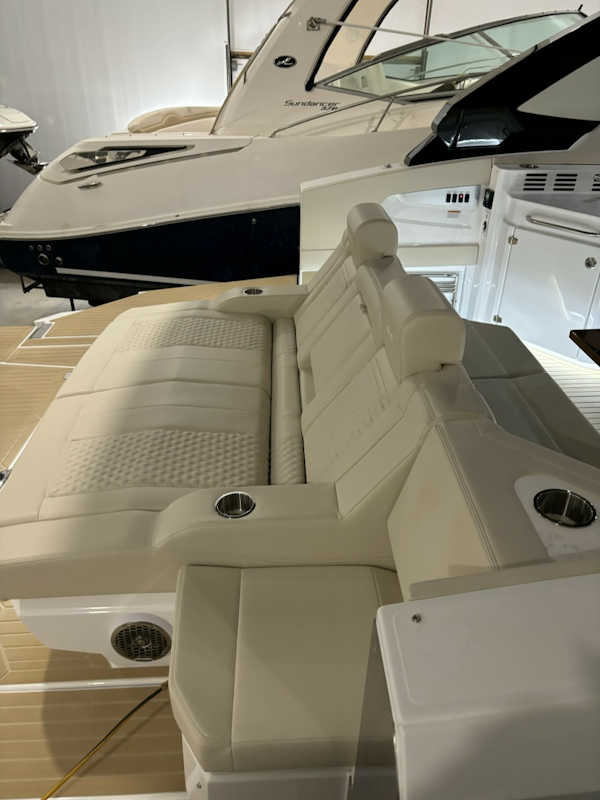 Cruisers Yachts-42 GLS OB 2024 -Sag Harbor-New York-United States-6052792