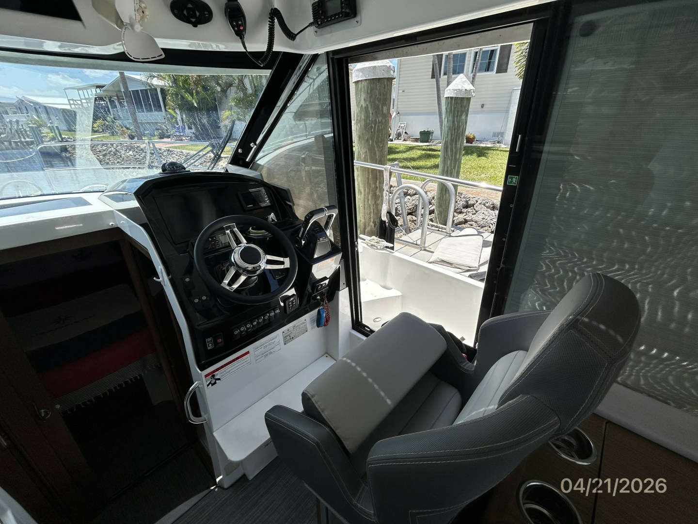 Jeanneau-895 2021-JennaDi Punta Gorda-Florida-United States-Jeanneau 895 helm1-6052837 | Thumbnail
