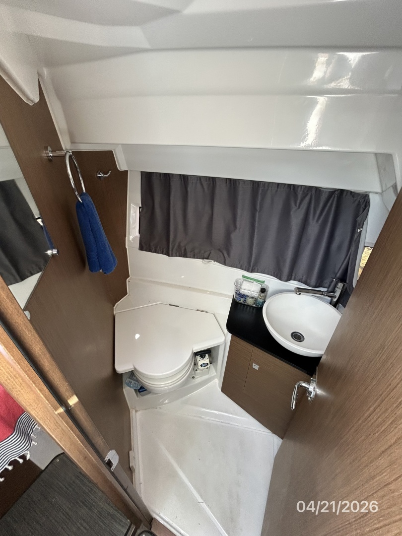 Jeanneau-895 2021-JennaDi Punta Gorda-Florida-United States-Jeanneau 895 head2-6052813 | Thumbnail