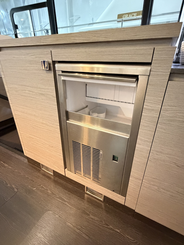 Fountaine Pajot-MY 5 2024-Brightside Jamestown-Rhode Island-United States-6053367