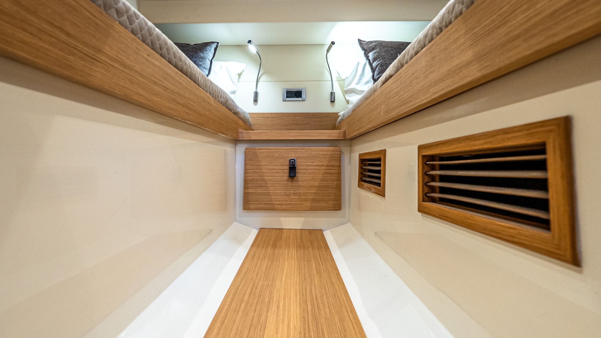 Pardo Yachts-38 2023-Good Juju Palm Beach-Florida-United States-6067367 | Thumbnail