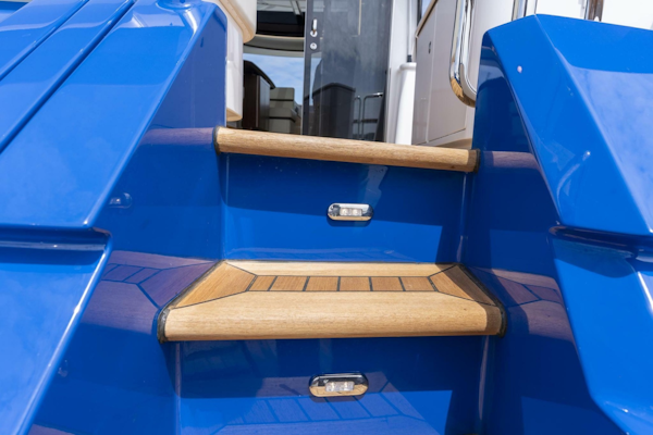 Burger-48 CUSTOM 2019-BLUE MILWAUKEE-Wisconsin-United States-6053523