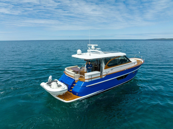 Burger-48 CUSTOM 2019-BLUE MILWAUKEE-Wisconsin-United States-6053491