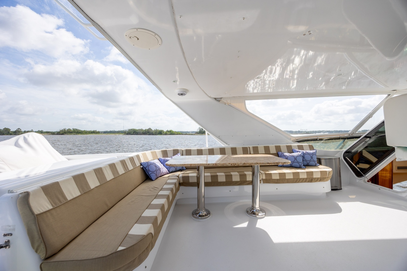Hatteras-Motor Yacht 2008-Krohs Nest Wilmington-North Carolina-United States-6224265 | Thumbnail