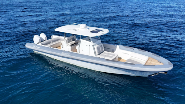 Ocean 1-370 2022 -Ft Lauderdale-Florida-United States-6053576