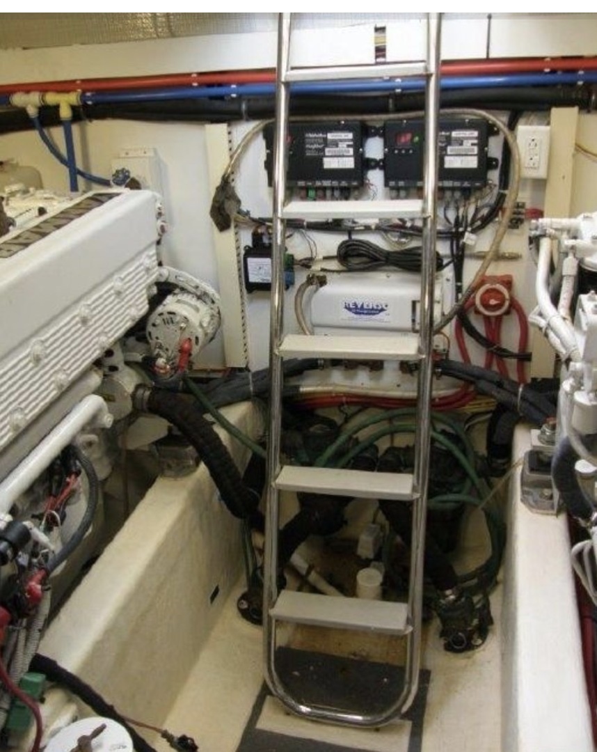 Sabre-42 Express 2005 -Branford-Connecticut-United States-engine room ladder-6152199 | Thumbnail