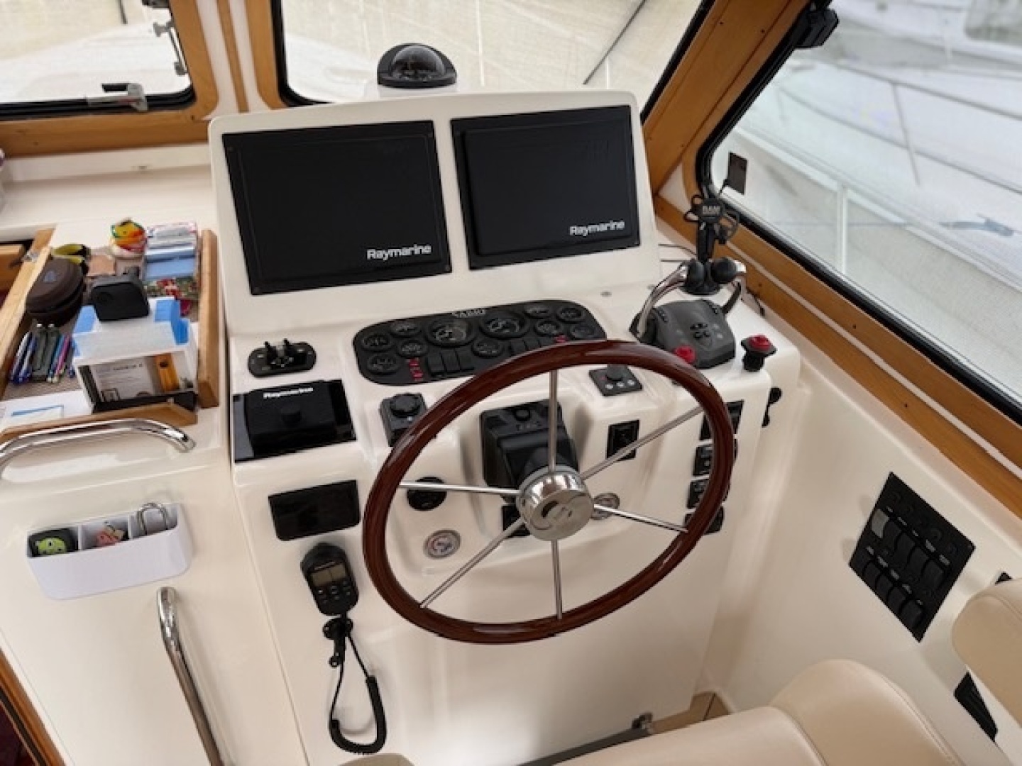 Sabre-42 Express 2005 -Branford-Connecticut-United States-6154823 | Thumbnail